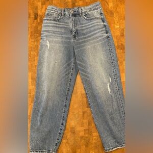 Evereve Vintage Barrel Leg High-rise Mid-wash Blue Distressed Jeans Size 29